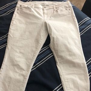 Women’s GAP 1969 White Cropped/Ankle Jeans